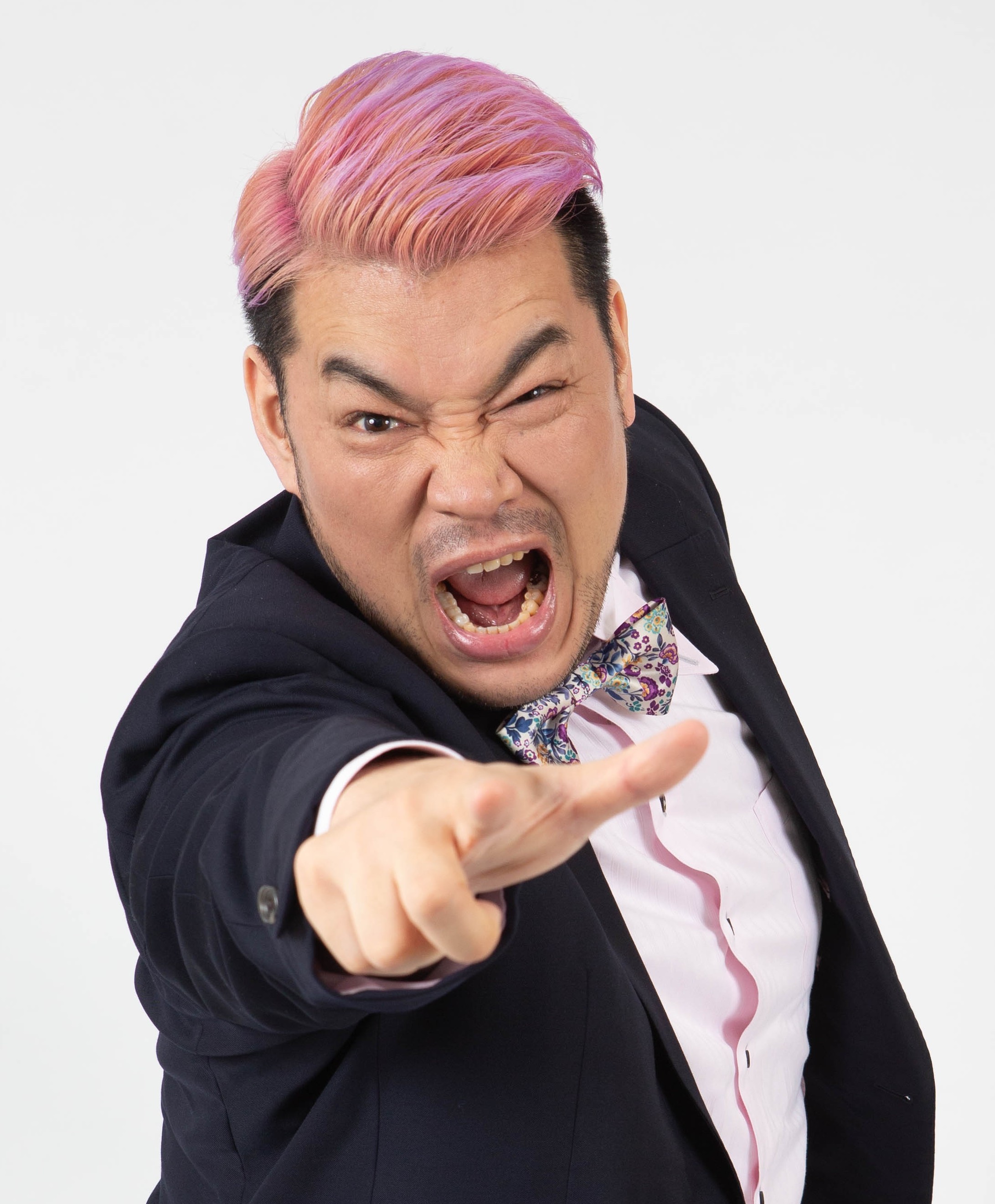 男色ディーノ社長のプロフィールと役割